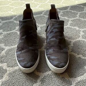 Susina Gray Camouflage Wedge Sneakers